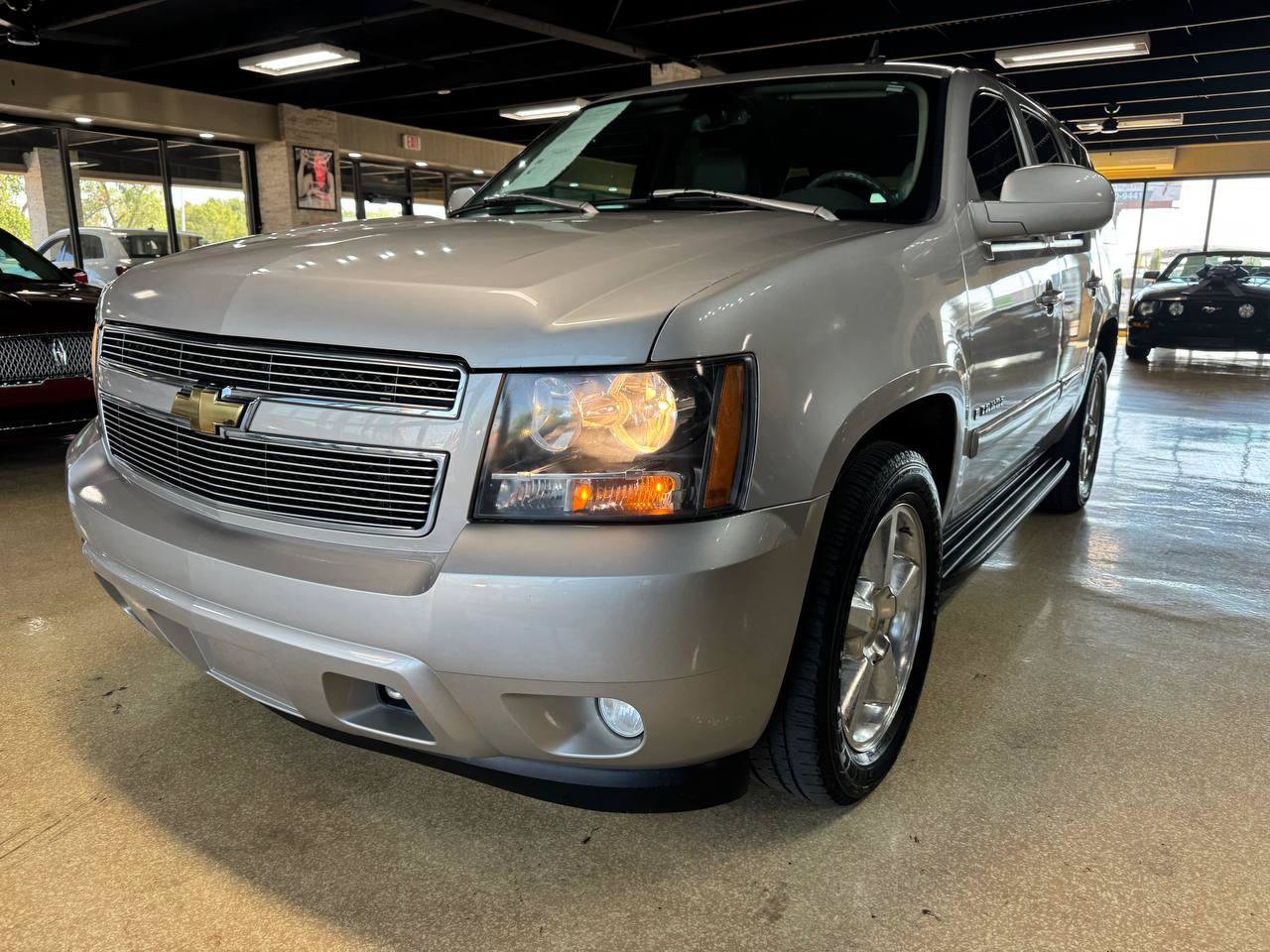 Used 2007 Chevrolet Tahoe LTZ w/ LTZ Preferred Equipment Group RWD image 3