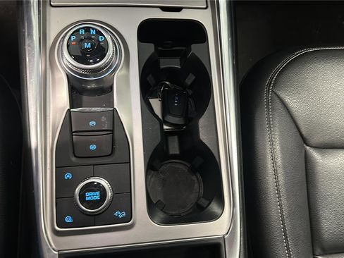 Used 2020 Ford Explorer XLT w/ Equipment Group 202A image 20
