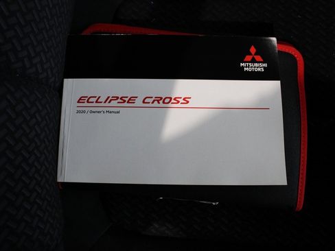Used 2020 Mitsubishi Eclipse Cross ES image 12