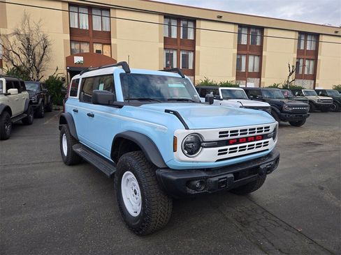 New 2025 Ford Bronco Heritage Edition image 3