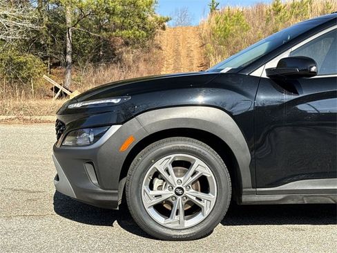 Used 2023 Hyundai Kona SEL image 19
