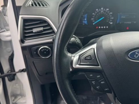 Used 2023 Ford Edge SEL AWD/4WD image 14