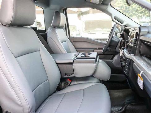 New 2026 Ford F250 XL w/ XL Chrome Package image 26