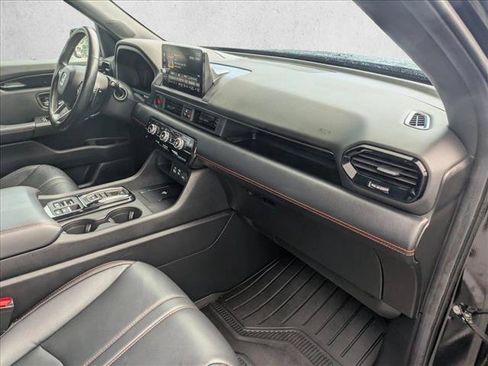 Certified 2025 Honda Pilot TrailSport image 19