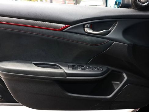 Used 2017 Honda Civic Type R image 40