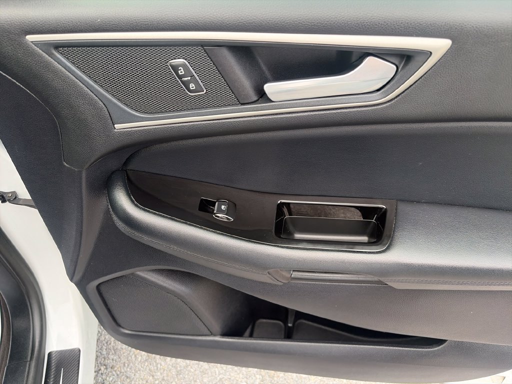 Used 2020 Ford Edge SEL FWD image 44