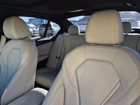 Certified 2022 BMW 530i xDrive w/ M Sport Package image 29