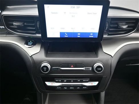 Used 2020 Ford Explorer XLT w/ Equipment Group 202A image 15