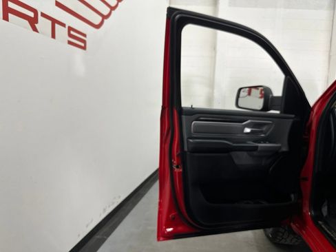 Used 2020 RAM 1500 Big Horn AWD/4WD image 36