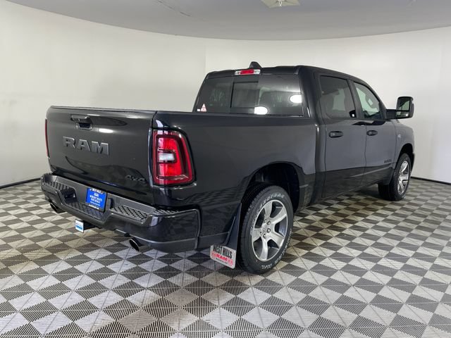 New 2026 RAM 1500 Express AWD/4WD image 6