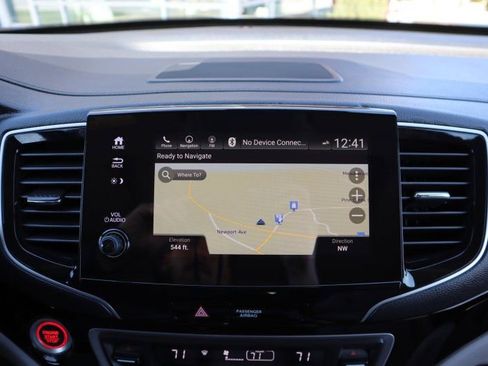 Used 2022 Honda Pilot Touring image 12