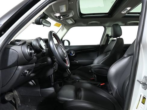 Used 2020 MINI Cooper S image 3