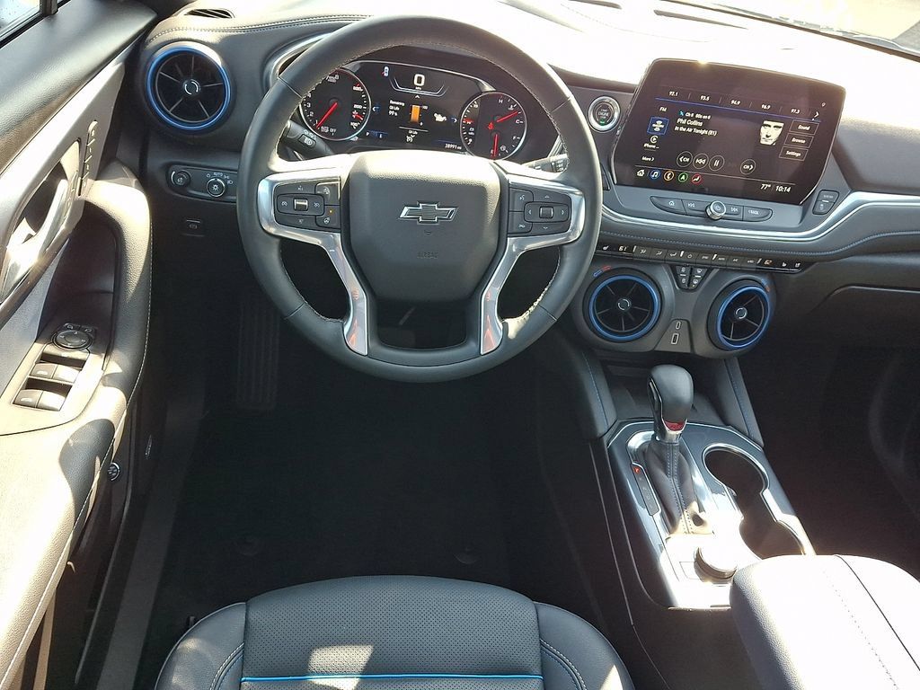 Used 2023 Chevrolet Blazer RS w/ Enhanced Convenience Package AWD/4WD image 2
