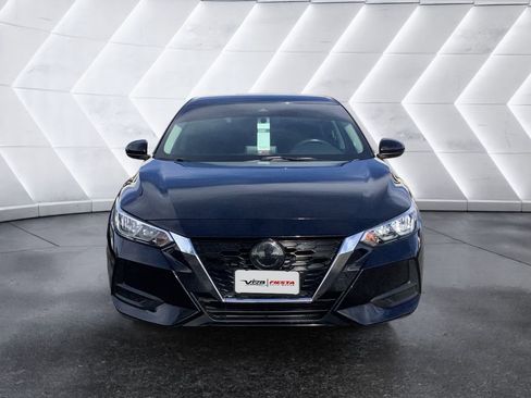 Used 2022 Nissan Sentra SV image 2