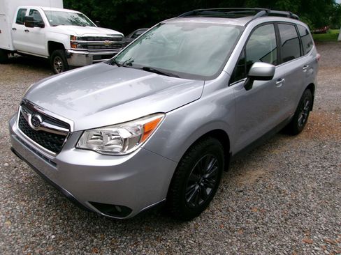 Used 2015 Subaru Forester 2.5i Limited AWD/4WD image 2