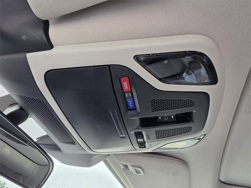 Certified 2025 Subaru Outback Premium image 29