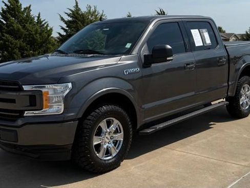 Used 2019 Ford F150 XLT w/ Equipment Group 302A Luxury AWD/4WD image 10