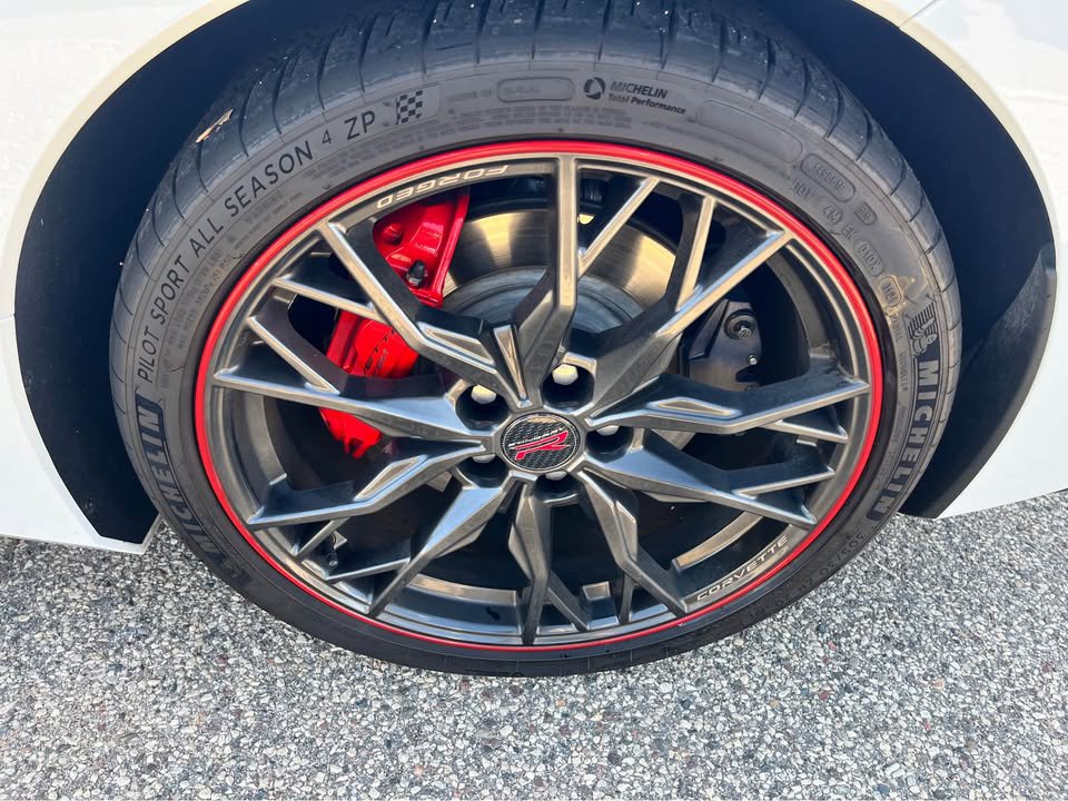 Used 2022 Chevrolet Corvette Stingray Premium Conv w/ Z51 Performance Package RWD image 9