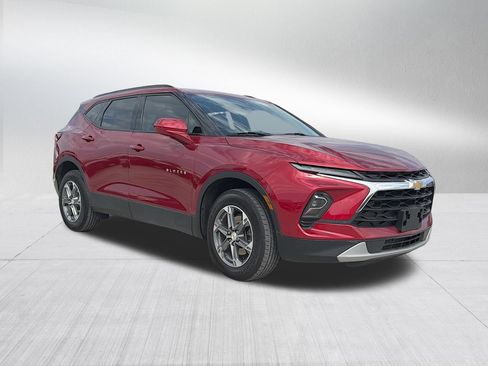 Used 2023 Chevrolet Blazer LT w/ Convenience Package FWD image 4