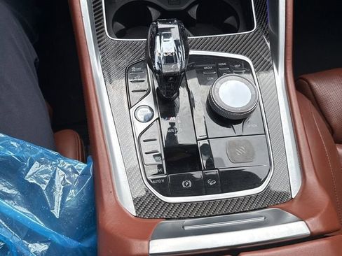 Used 2021 BMW X6 M50i w/ Executive Package image 17