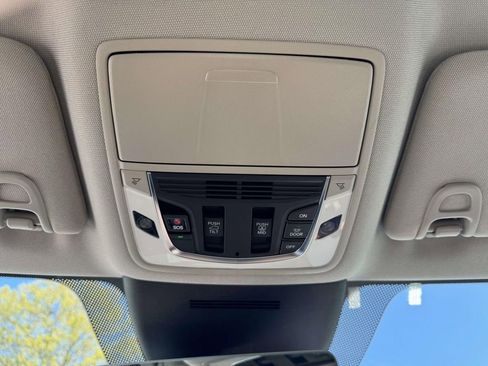 Certified 2025 Acura MDX SH-AWD w/ Technology Package image 32