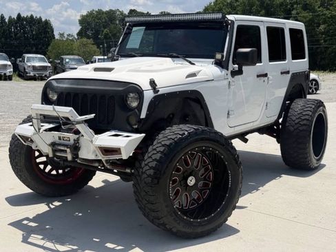 Used 2015 Jeep Wrangler Unlimited Rubicon w/ Dual Top Group AWD/4WD image 3