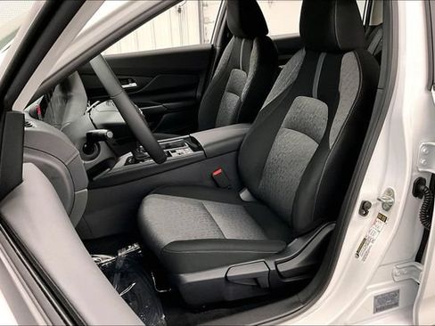 New 2026 Nissan Sentra SV w/ SV Convenience Package FWD image 10
