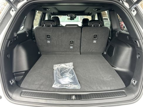 New 2026 Jeep Grand Cherokee Limited Reserve image 15