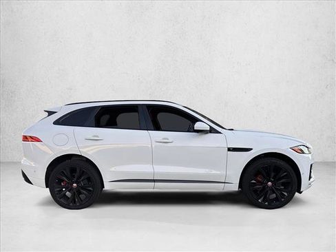 Used 2018 Jaguar F-PACE S image 4