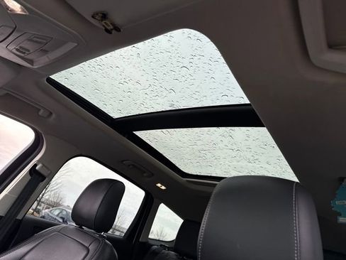 Used 2019 Ford Escape SEL image 33