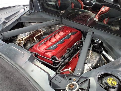 Used 2021 Chevrolet Corvette Stingray w/ Z51 Performance Package image 19
