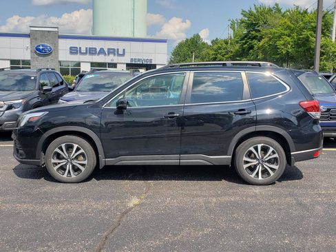 Used 2023 Subaru Forester Limited AWD/4WD image 2