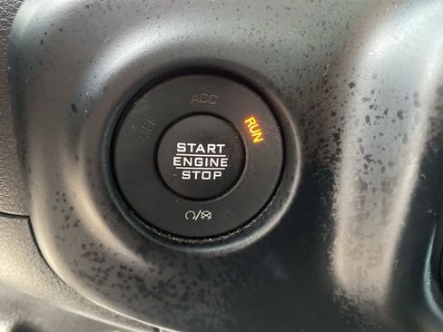 Certified 2022 Jeep Gladiator Rubicon w/ Cold Weather Group image 28