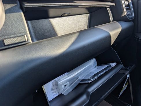 New 2025 RAM 2500 Laramie image 28