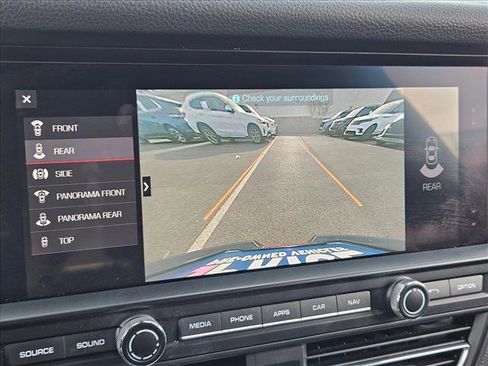 Used 2021 Porsche Macan S image 14