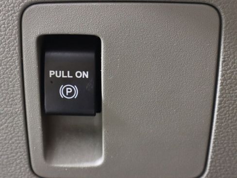 Used 2016 Ford F150 XLT image 11