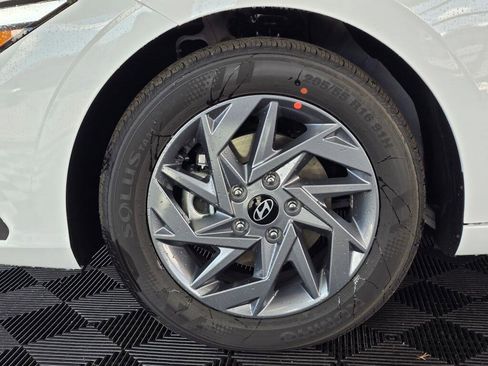 New 2026 Hyundai Elantra Hybrid FWD image 10