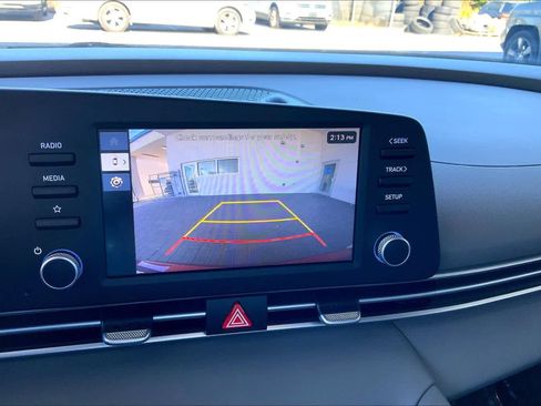 Used 2025 Hyundai Elantra SE image 26