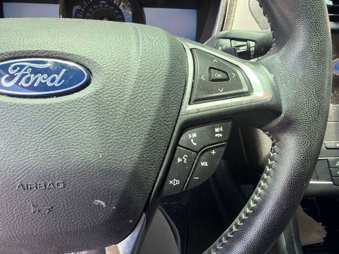 Used 2019 Ford Fusion SE w/ Equipment Group 151A FWD image 18