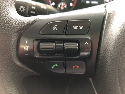 Used 2018 Kia Sorento L FWD image 36