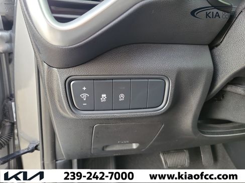 Certified 2024 Kia Soul LX FWD image 22