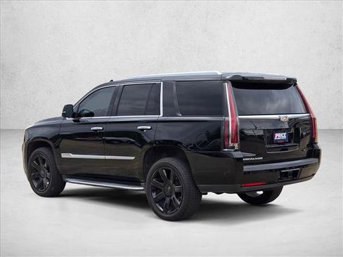 Used 2019 Cadillac Escalade Luxury AWD/4WD image 7
