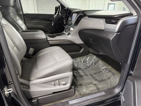 Used 2015 Chevrolet Suburban LT AWD/4WD image 36
