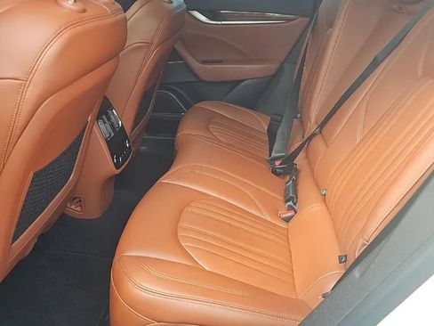 Used 2017 Maserati Levante w/ Sport Package AWD/4WD image 8