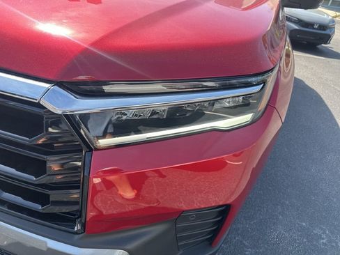 New 2026 Honda Pilot Touring image 9