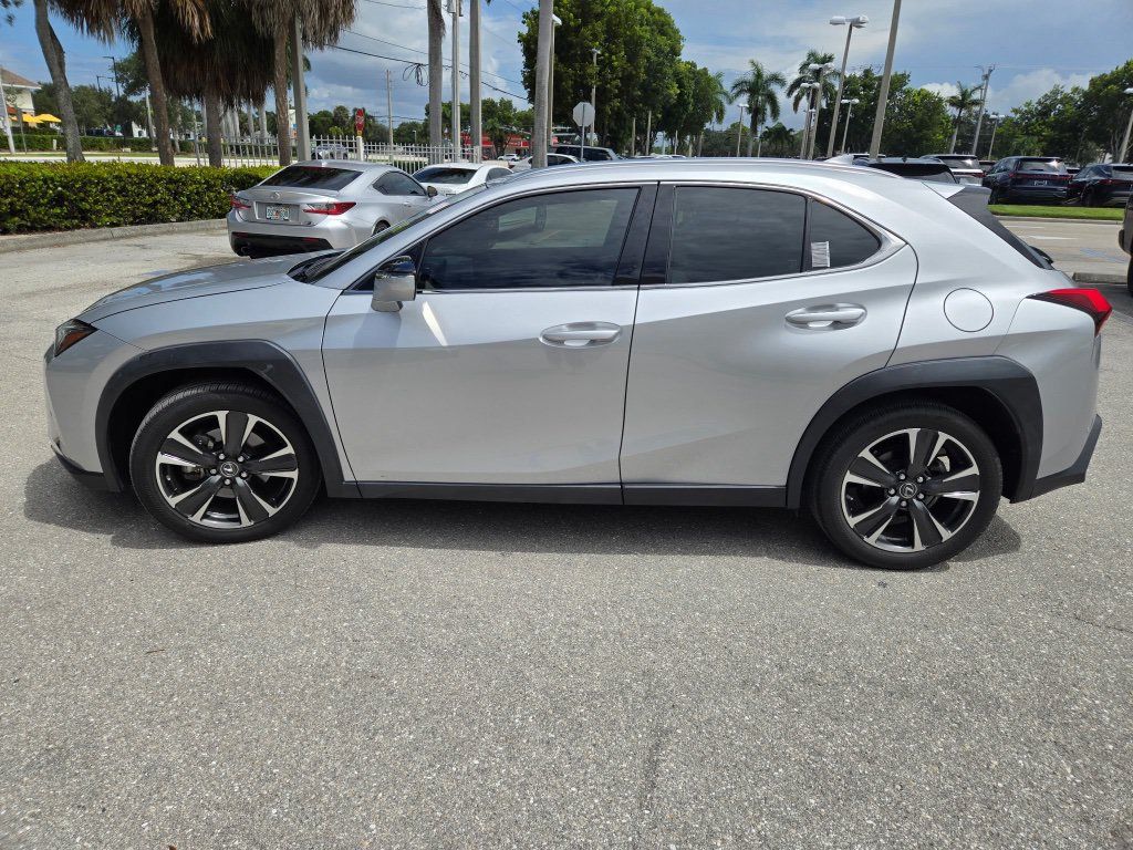 Used 2019 Lexus UX 200 w/ Accessory Package 2 FWD image 6