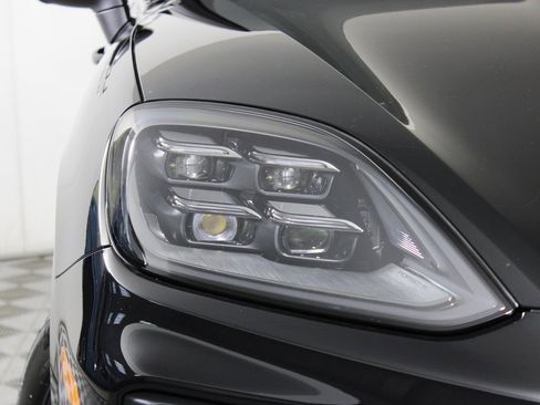 New 2026 Porsche Cayenne Coupe image 11