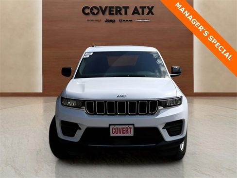 New 2025 Jeep Grand Cherokee Laredo w/ Trailer Tow Package image 8