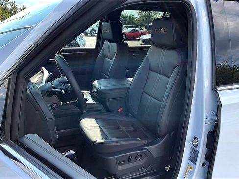 Used 2026 Chevrolet Tahoe High Country w/ Sun And Tow Package AWD/4WD image 23