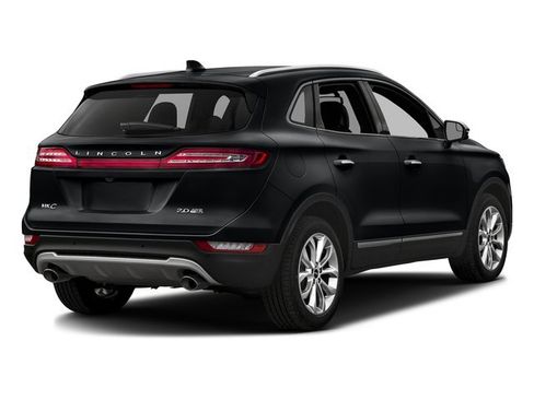 Used 2017 Lincoln MKC Reserve AWD/4WD image 2